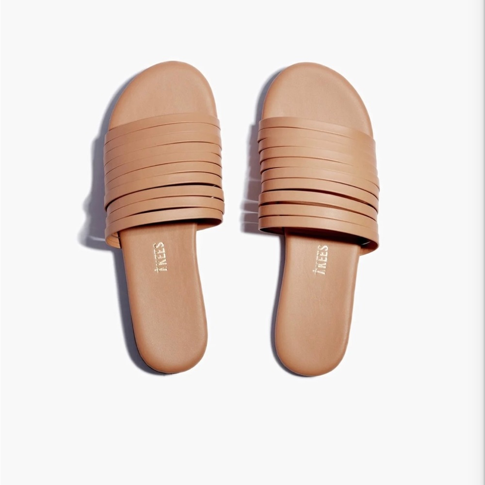 Tkees Avery Sandals in Pout, Size 10